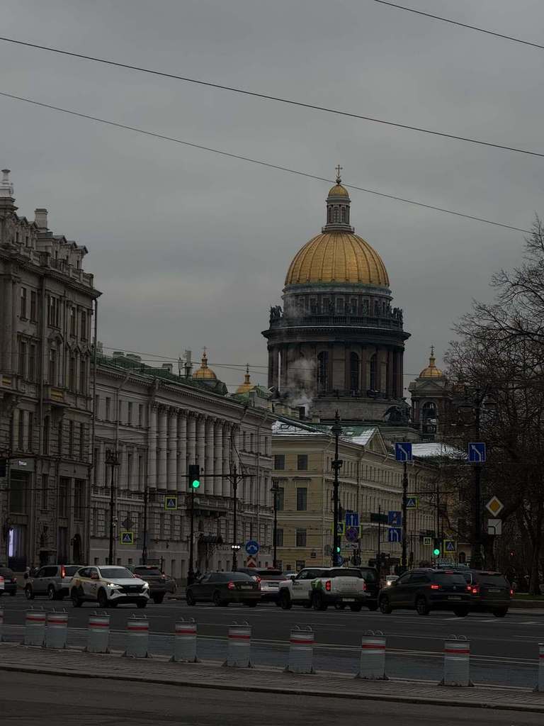 Усатый, маленки и лысый